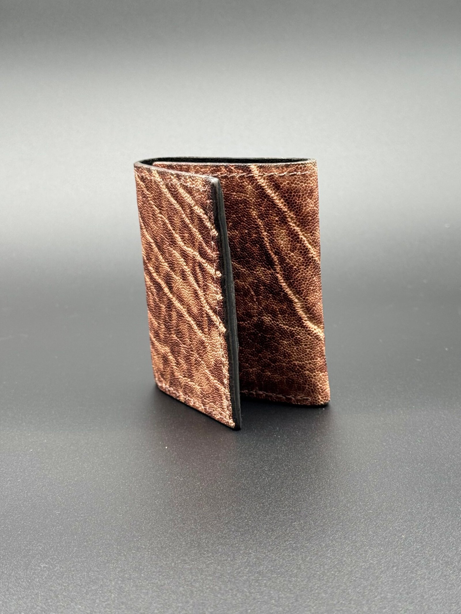 Elephant Vintage Leather Trifold - Image 2